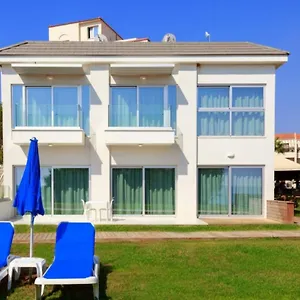 https://ocean-suites-luxury-apartments.protaras-cy-hotels.com